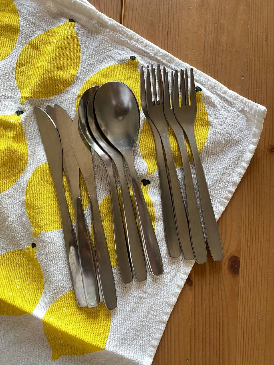 Столовые приборы IKEA набор на 4 персоны Белград 1