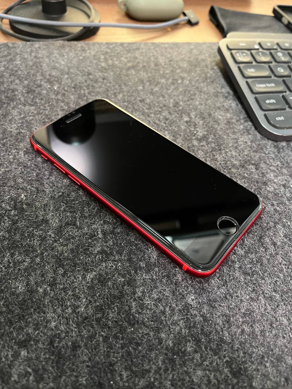 iPhone SE (2020) 64 GB 2