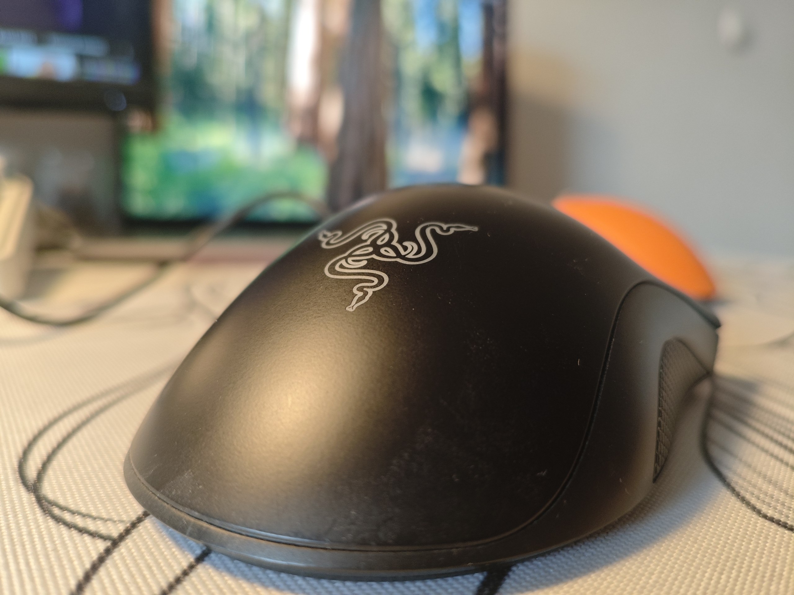 Мышь Razer Deathadder Essential 4