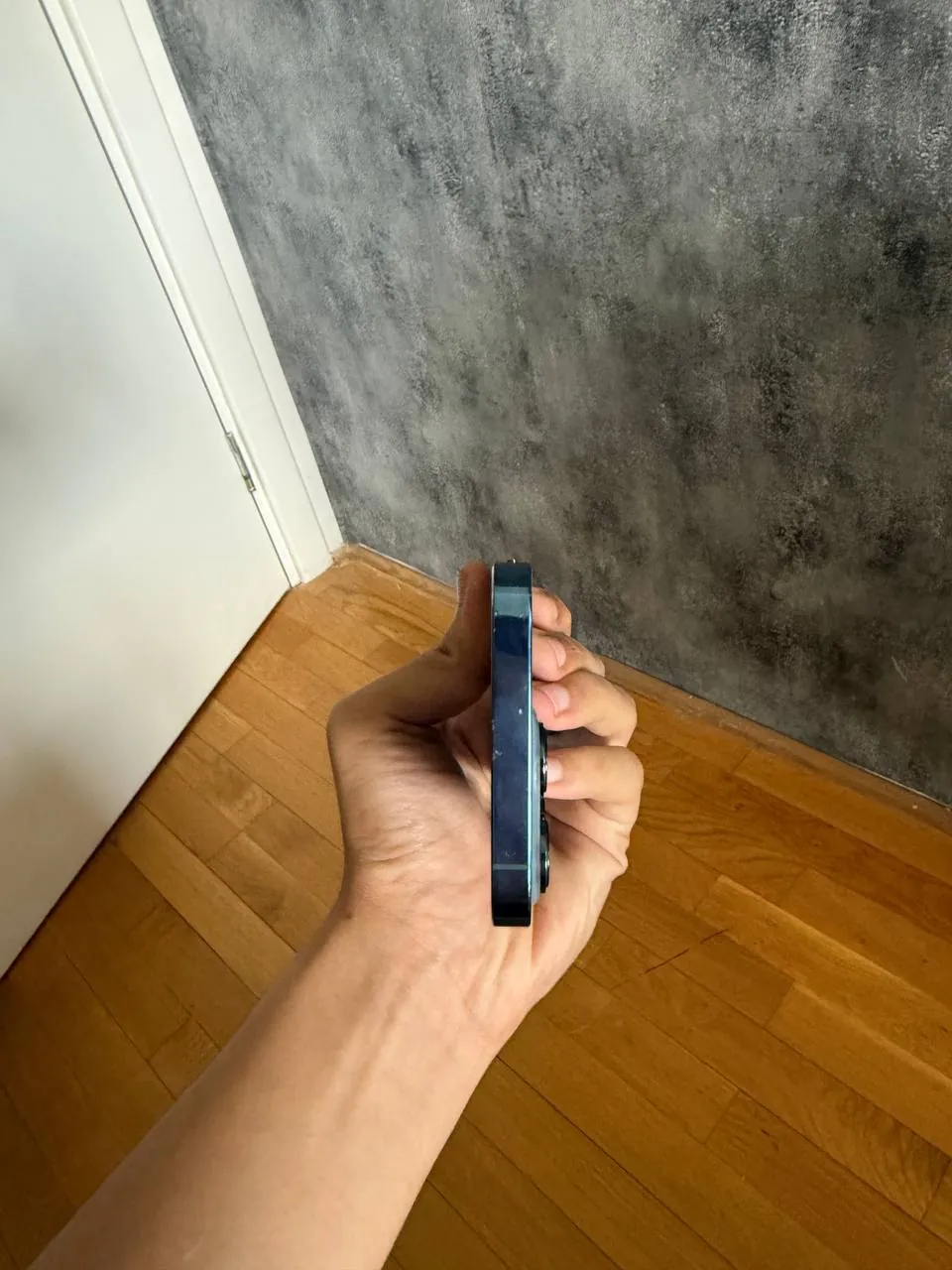 iPhone 13 Pro хорошее состояние 250 EUR 3
