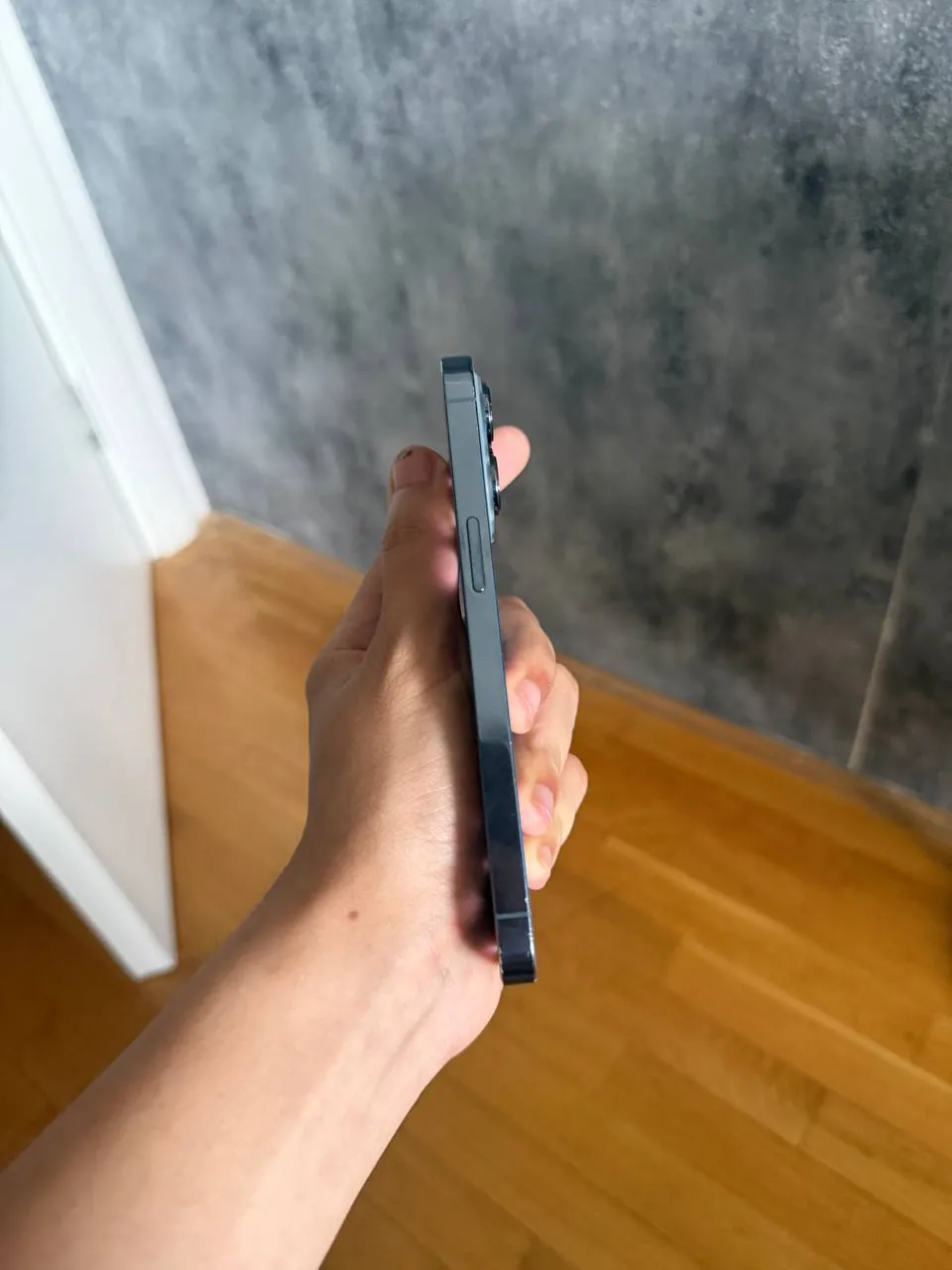 iPhone 13 Pro хорошее состояние 250 EUR 2