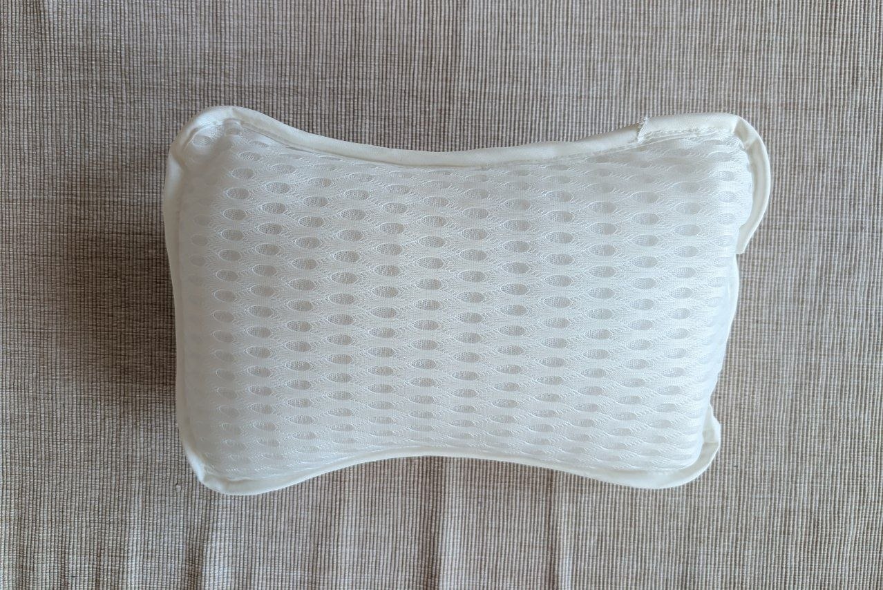 Подушка для ванной 1