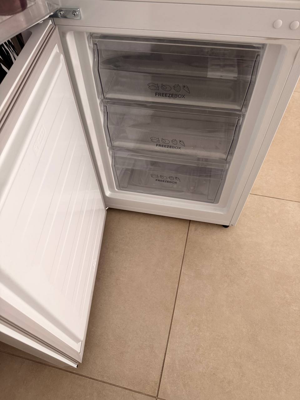 Холодильник Gorenje RK4181PW4 2