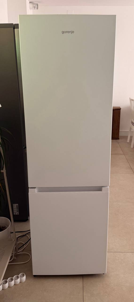Холодильник Gorenje RK4181PW4 1
