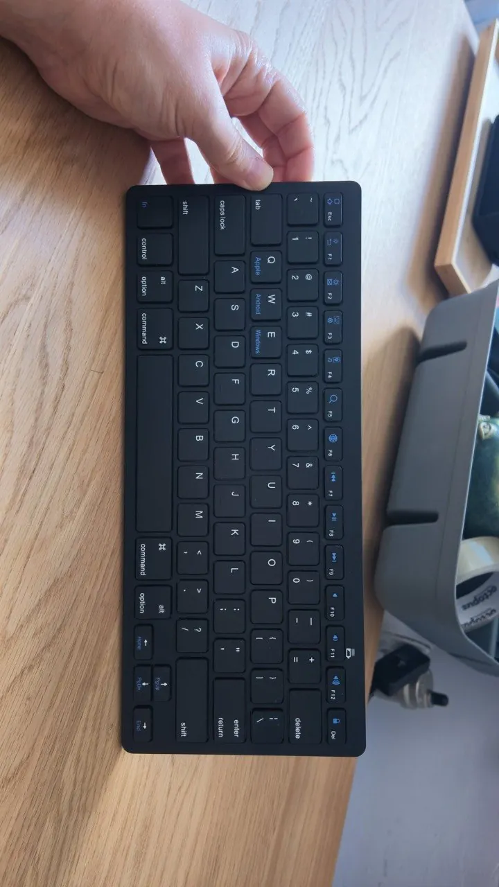 Клавиатура Bluetooth BK3001 с наклейками RU 2