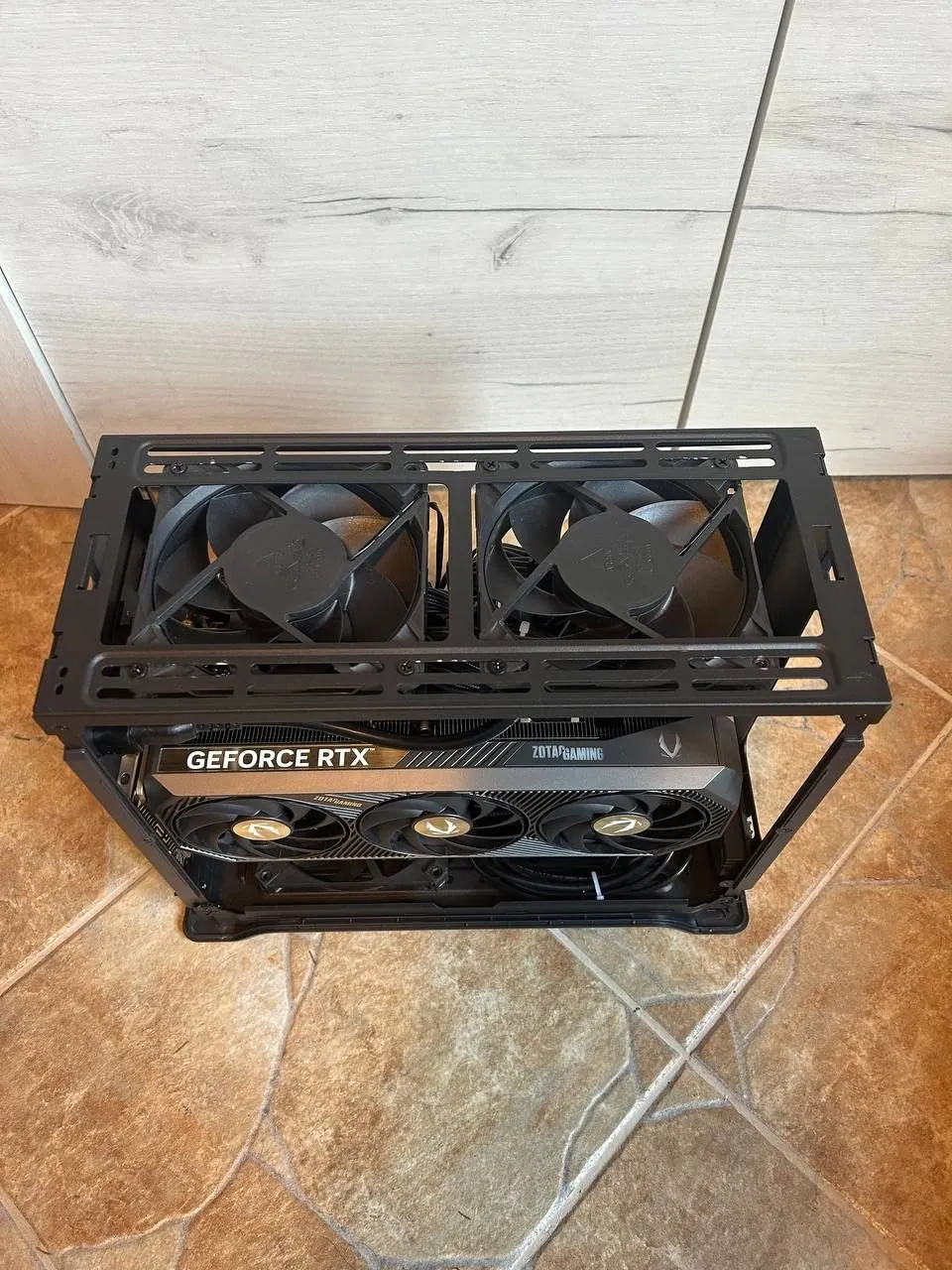 Игровой mini-ITX ПК Ryzen 7 7800X3D RTX 5080 3