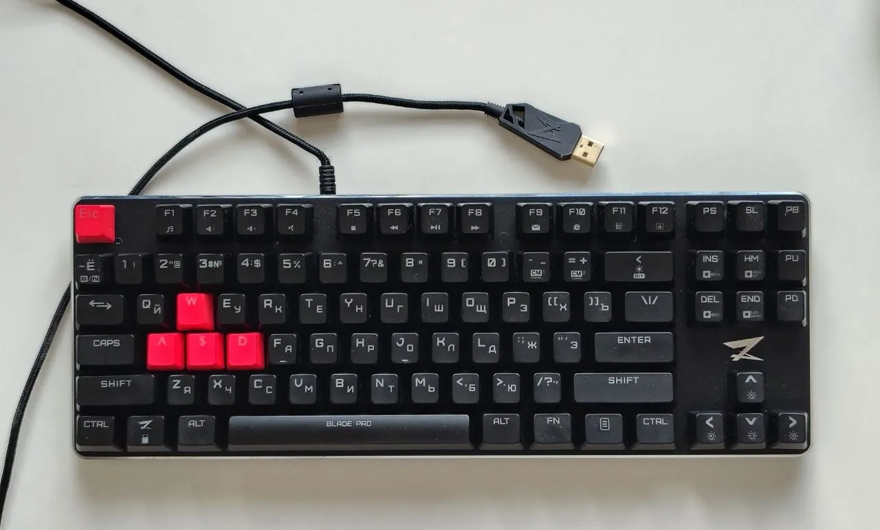 Клавиатура ZET GAMING Blade PRO TKL RGB 1