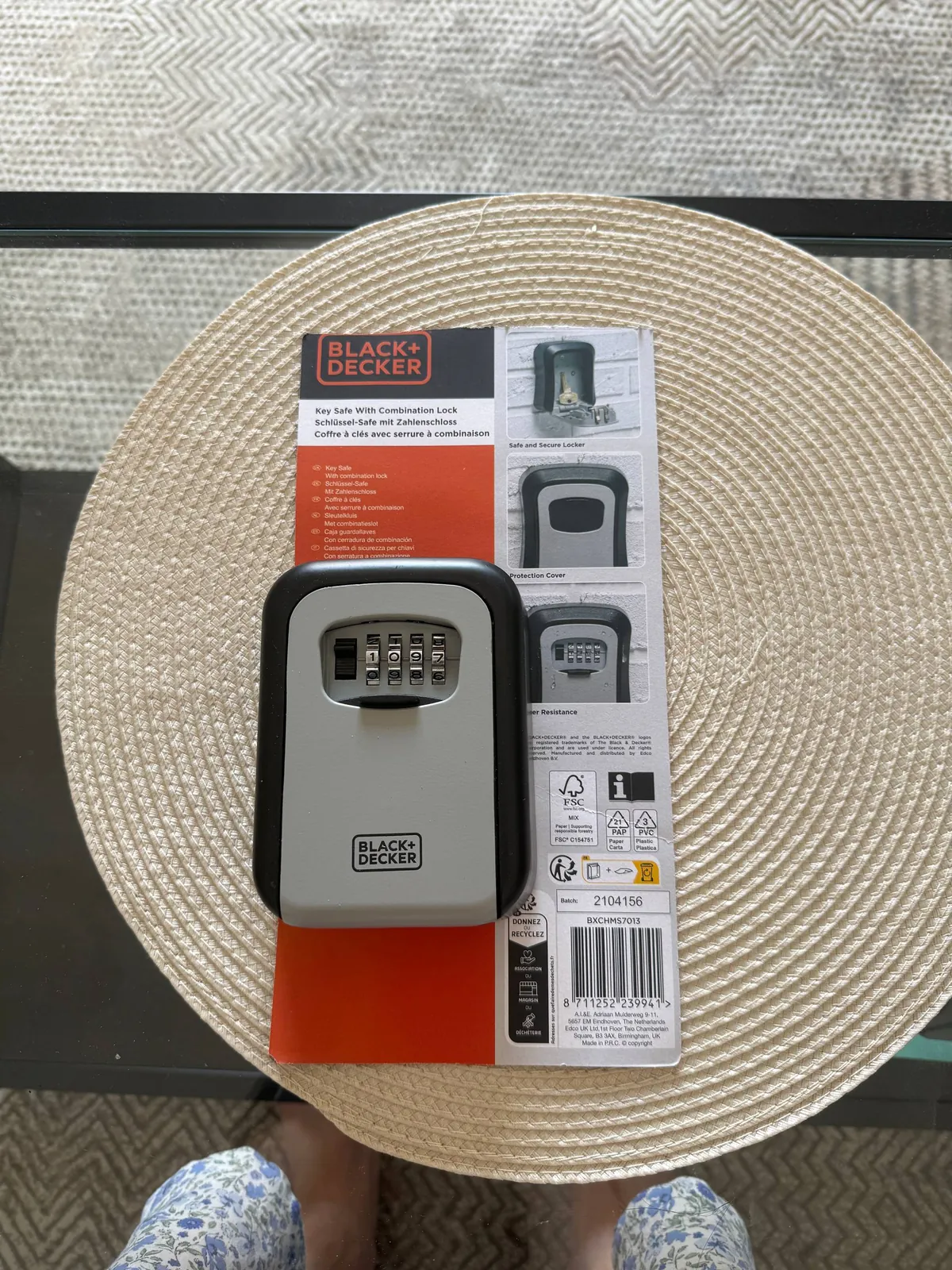 Настенный сейф для ключей BLACK+DECKER с кодовым замком 1