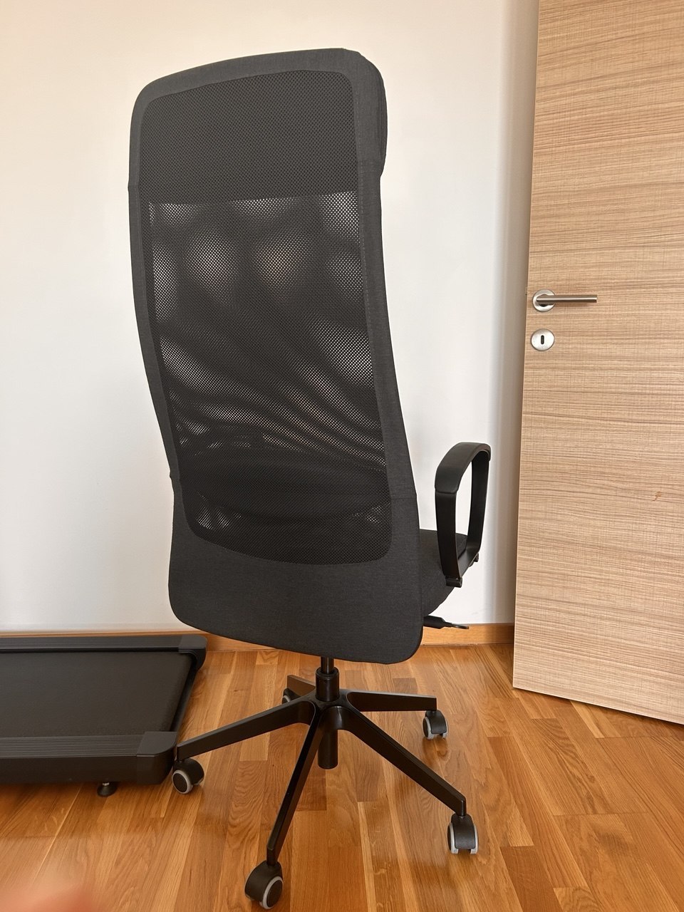 Офисный стул MARKUS из IKEA 2