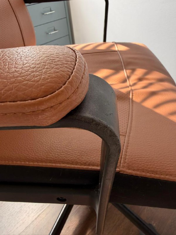 Кресло IKEA MILLBERGET 3