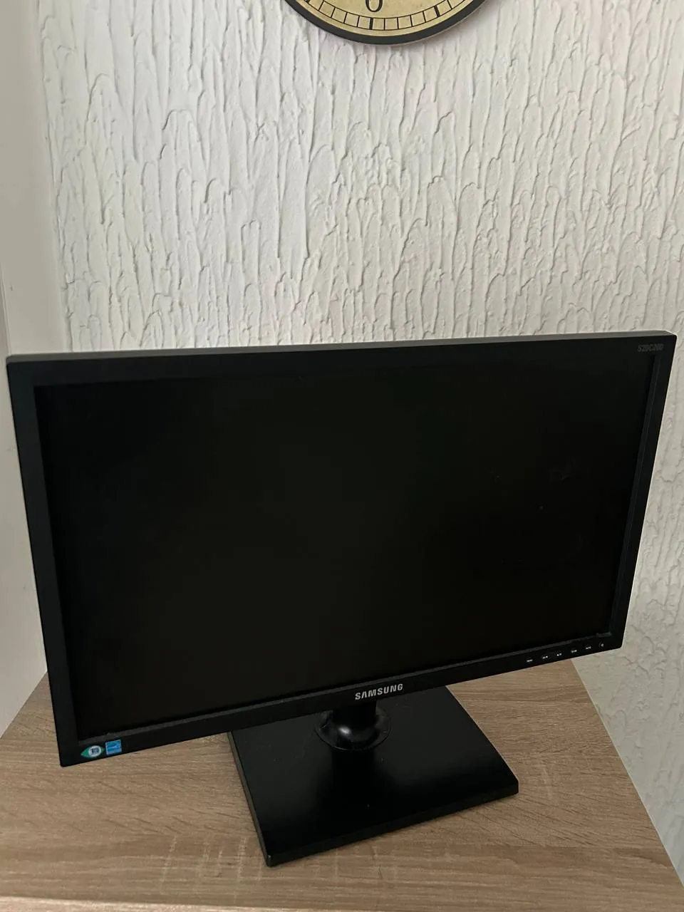 Ноутбук Acer Aspire E1-571G + монитор Samsung + Apple зарядки 3