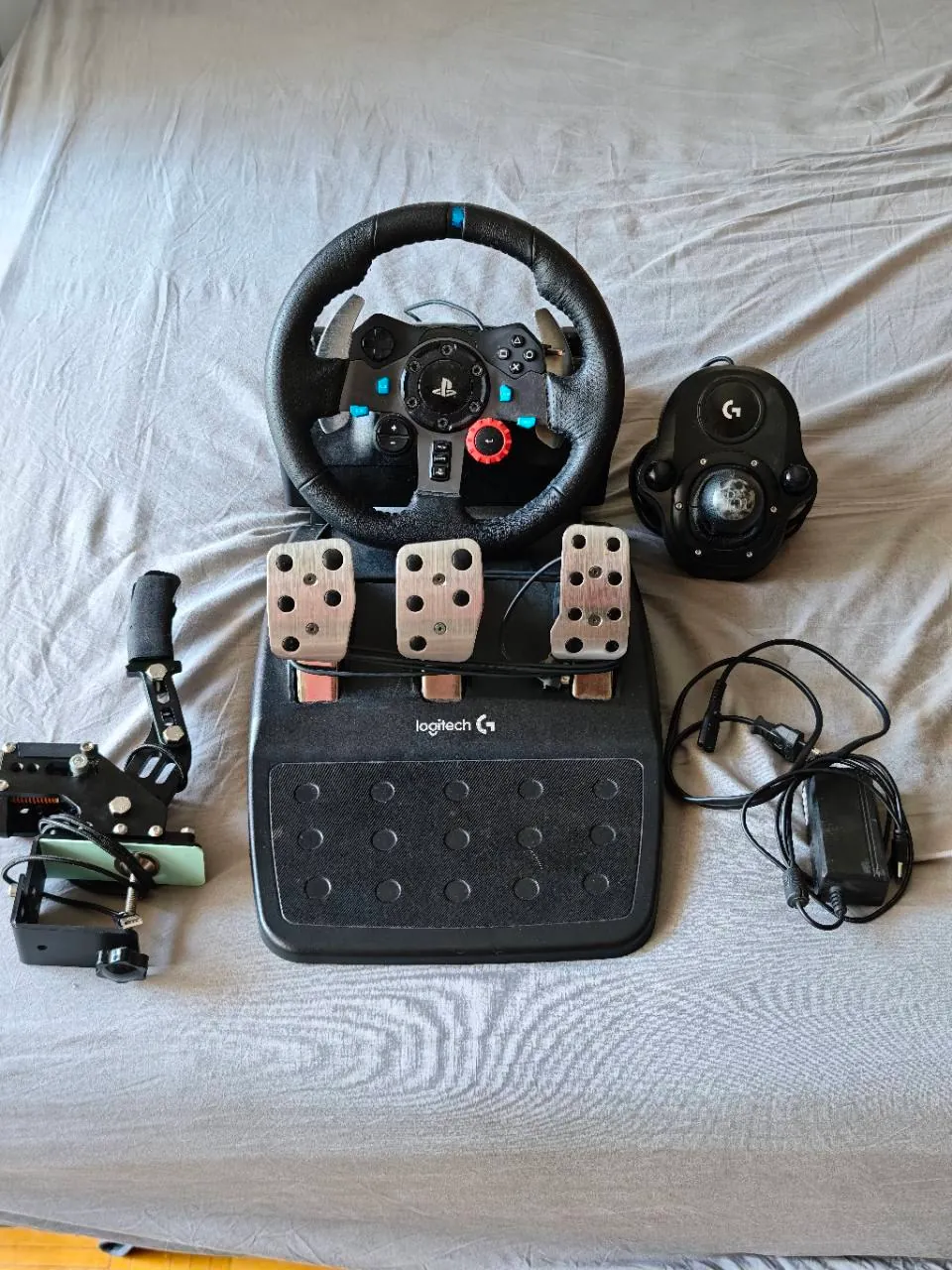 Комплект для симрейсинга Logitech G29 + педали + КПП + ручник 1