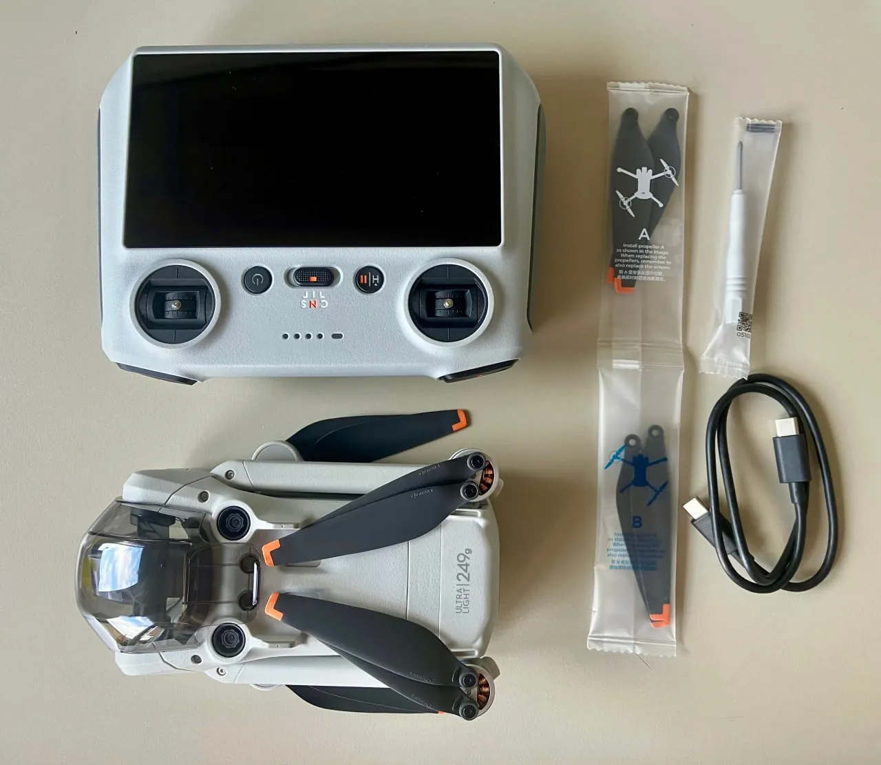 Дрон DJI Mini 3 Pro новый Белград 550 EUR 2