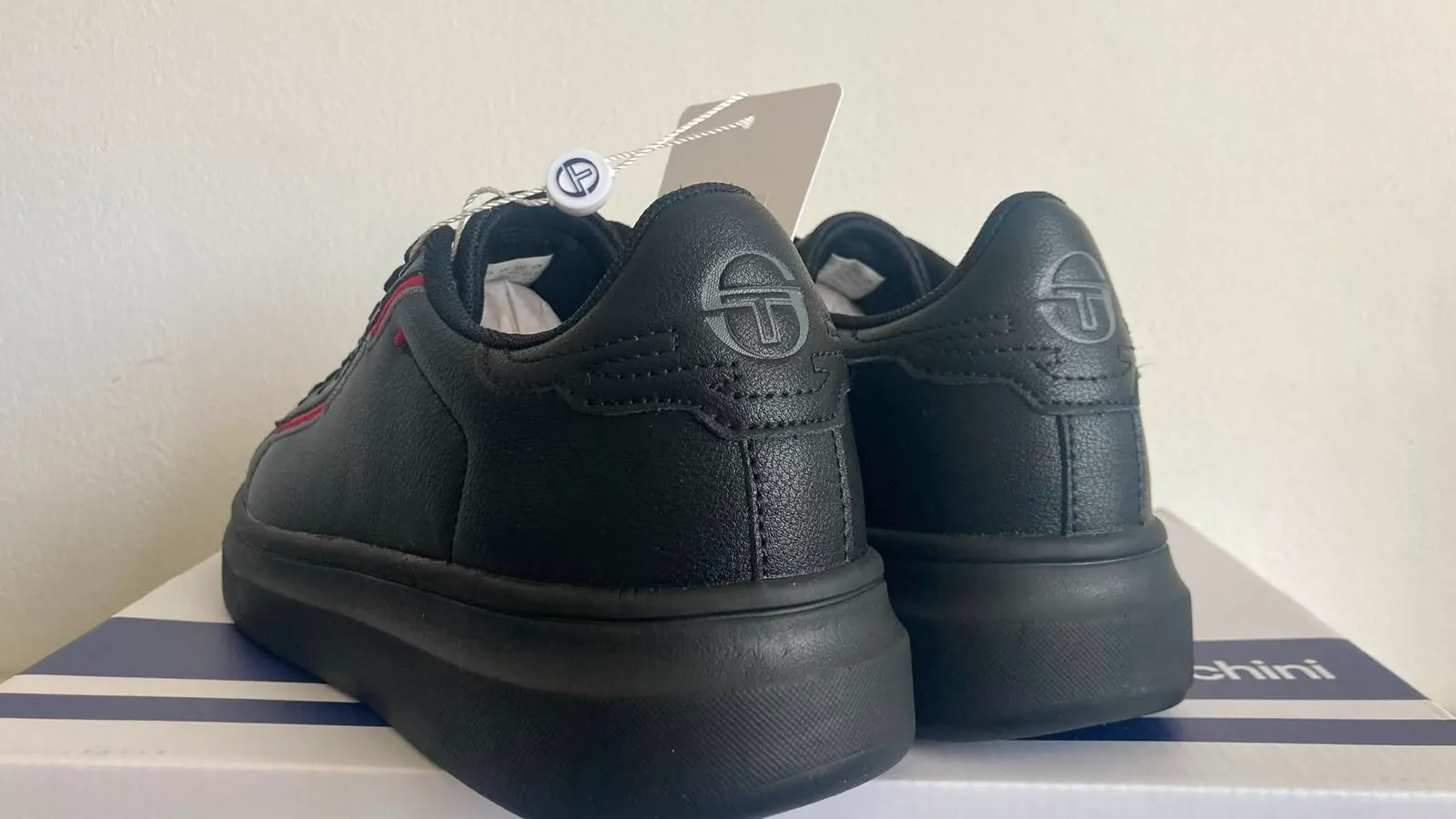 Кроссовки Sergio Tacchini / Timberland / Adidas (3 пары) 1