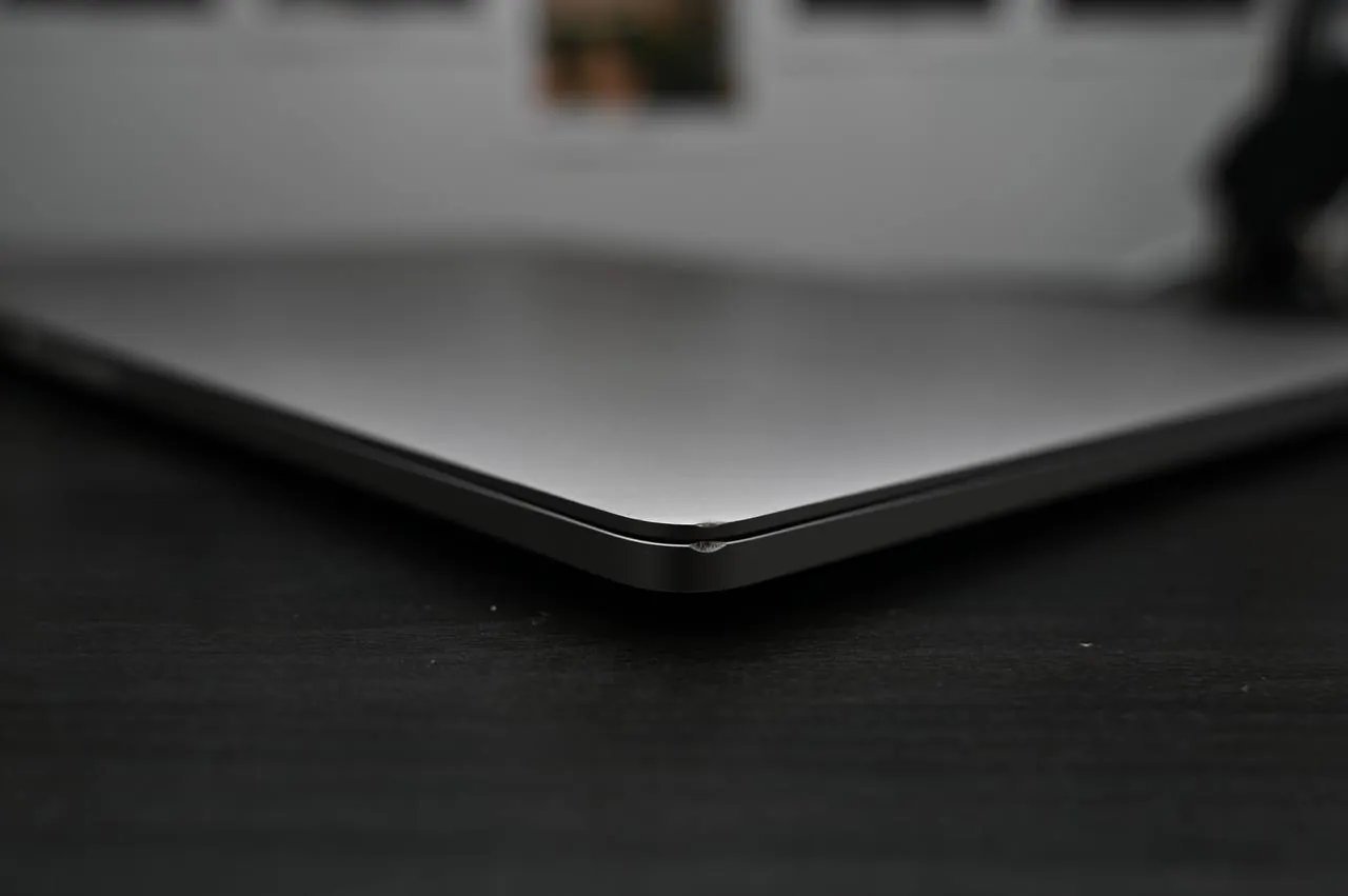 MacBook Pro 15 2019 i7 16GB хорошее состояние 5