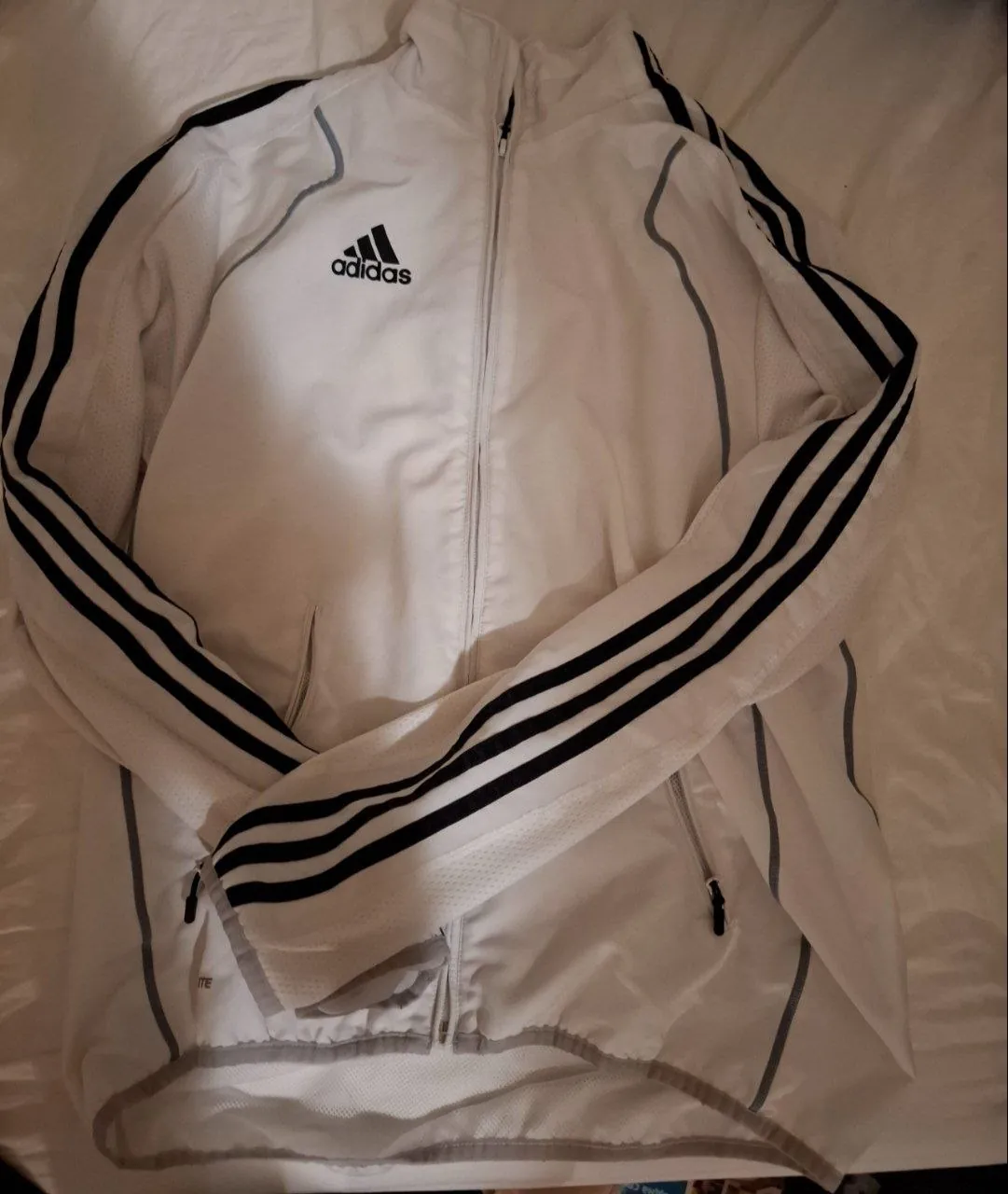 Ветровка и олимпийка Adidas 1