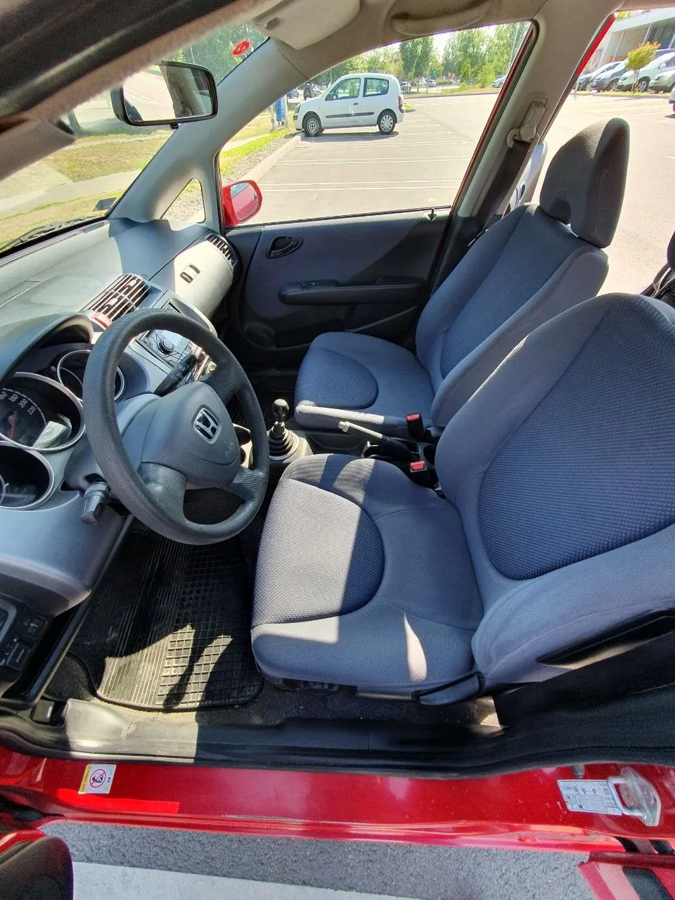 Honda хэтчбек 1.4 бензин 2002 6