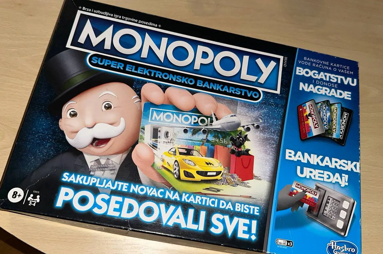 Монополия с банковскими картами 1