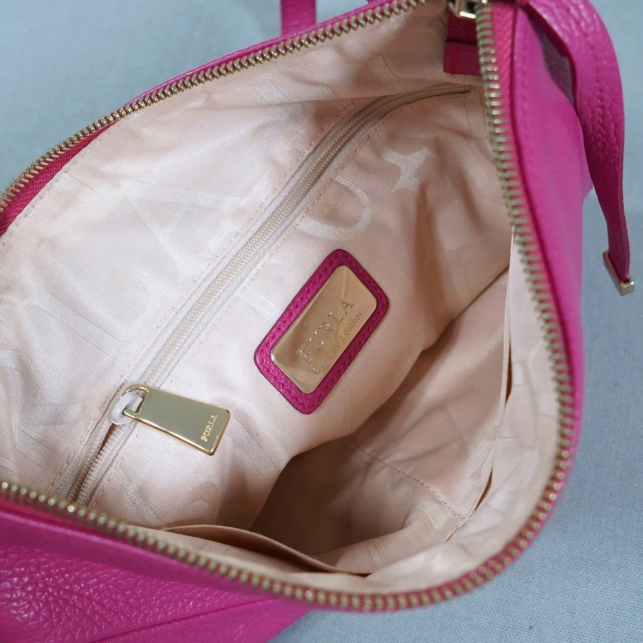 Сумка Furla кожаная Converse женская одежда Нови-Сад 2