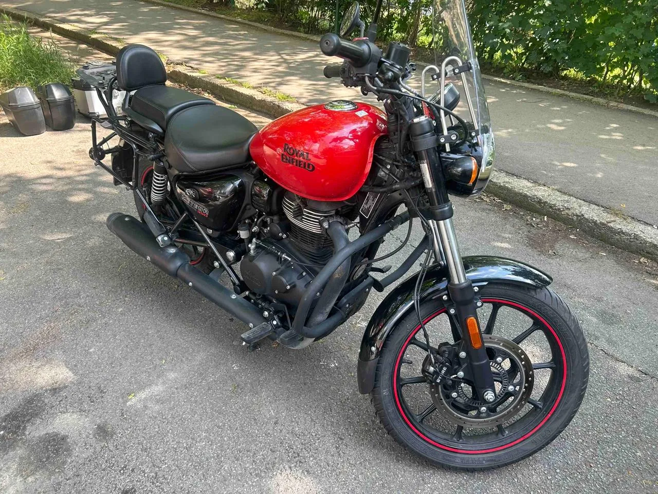 Мотоцикл Royal Enfield Meteor 350 2023 Белград 5