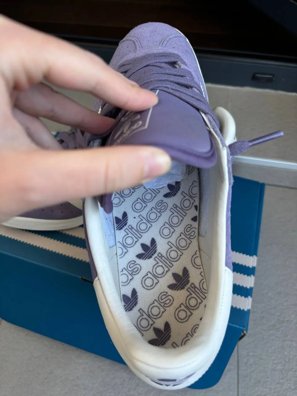 Кроссовки Adidas Gazelle 41.5 практически новые Белград 3