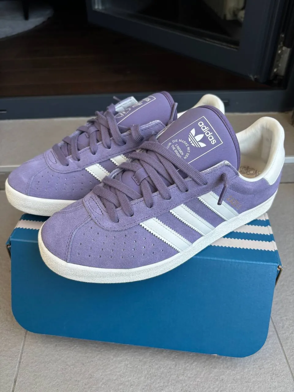 Кроссовки Adidas Gazelle 41.5 практически новые Белград 1