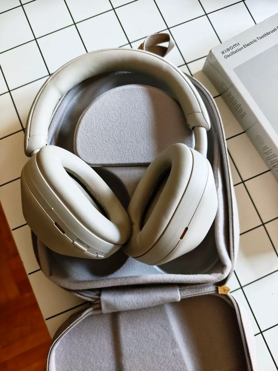 Наушники Sony WH-1000XM5 белые Белград 2