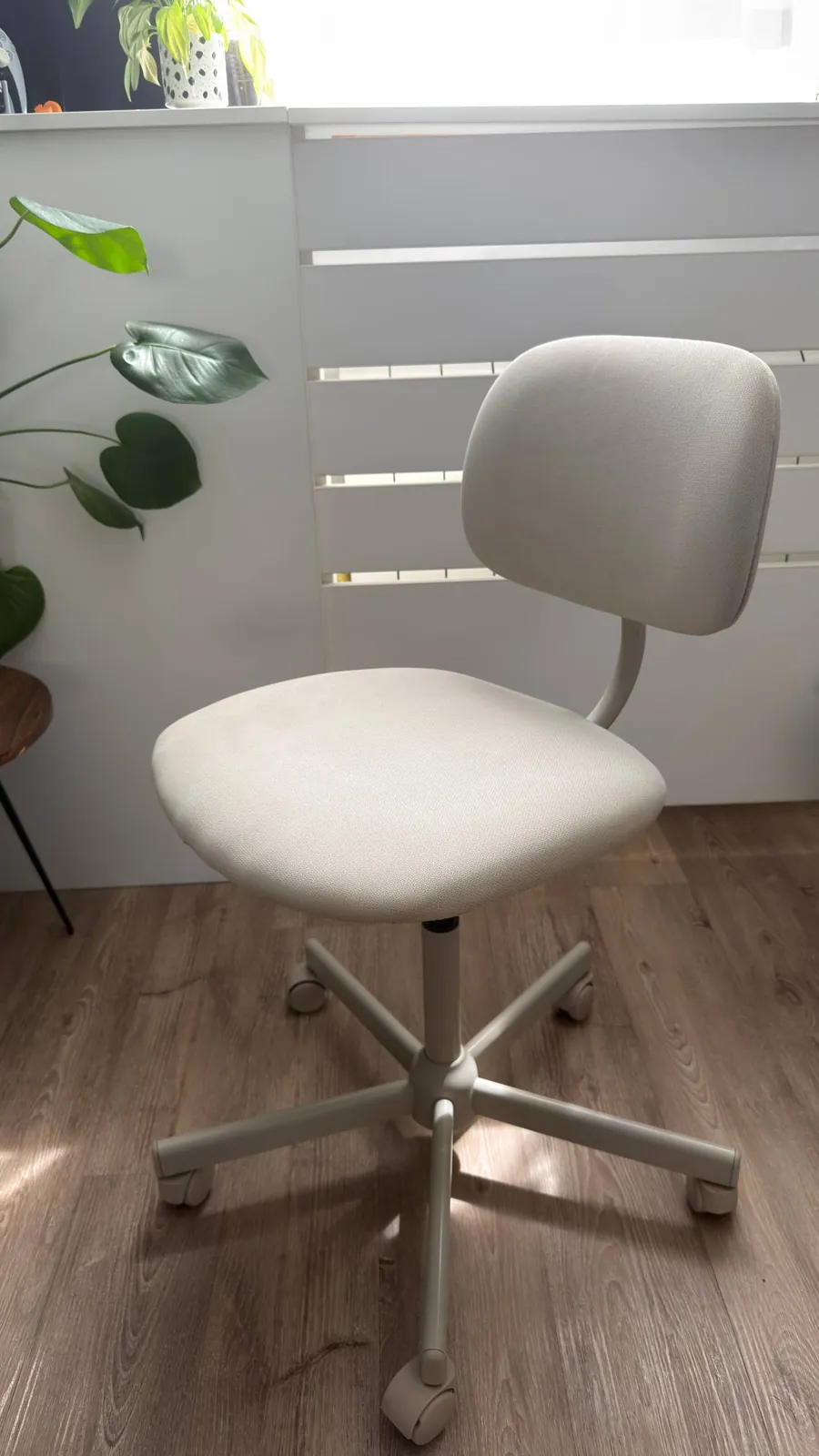 Офисный стул IKEA регулируемый 1