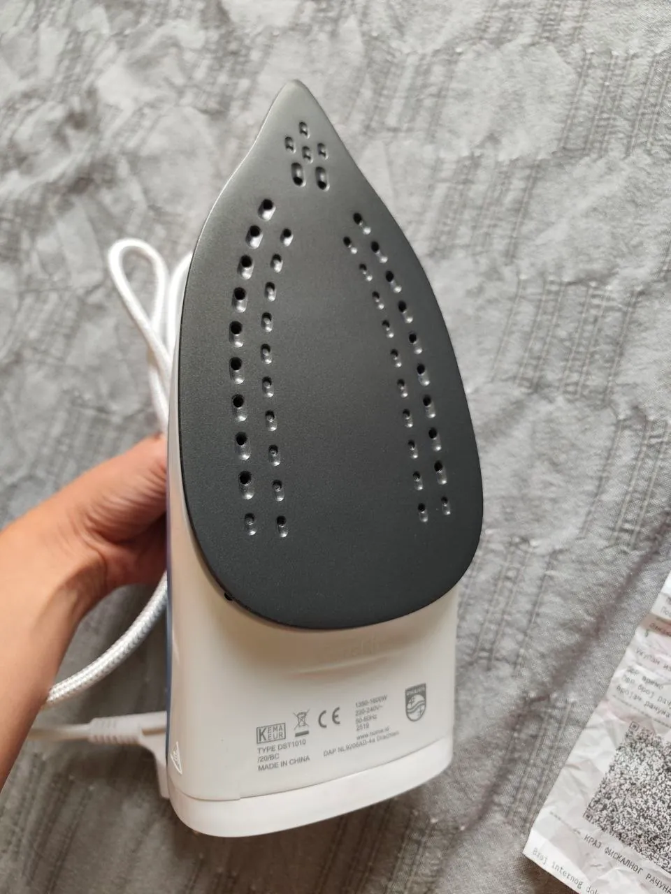 Утюг Philips и пылесос Black Decker 3