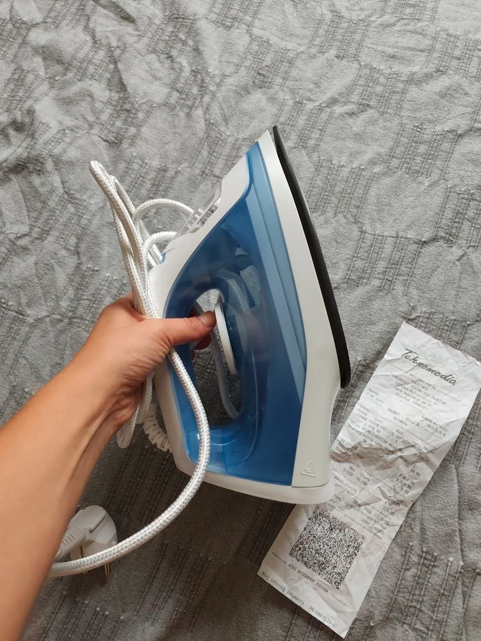 Утюг Philips и пылесос Black Decker 2