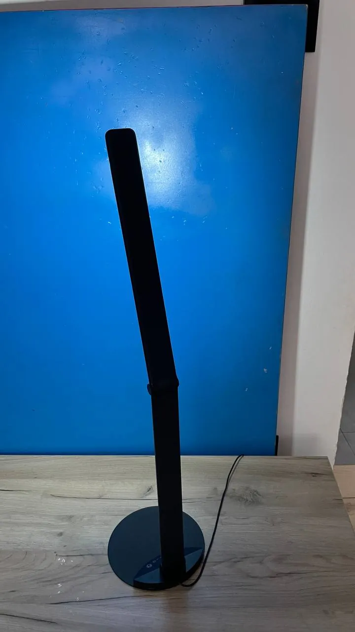 Настольная LED-лампа чёрная регулируемая 3
