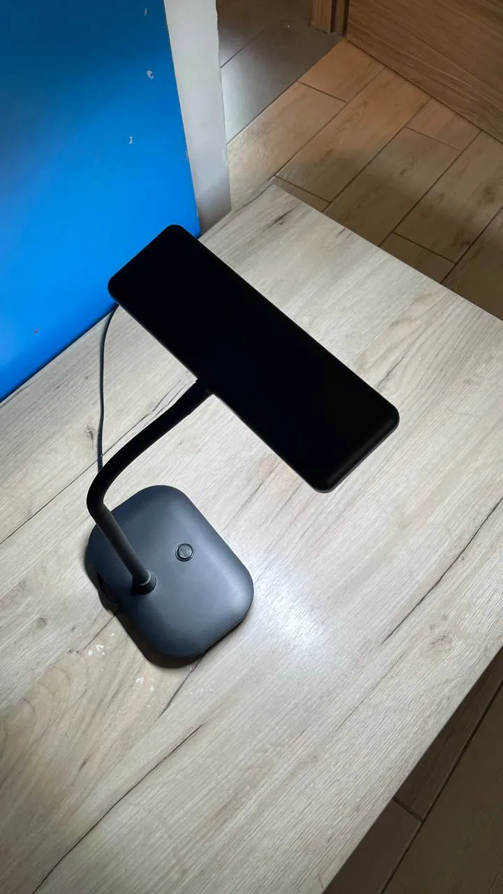 Настольная LED-лампа с режимами света 1