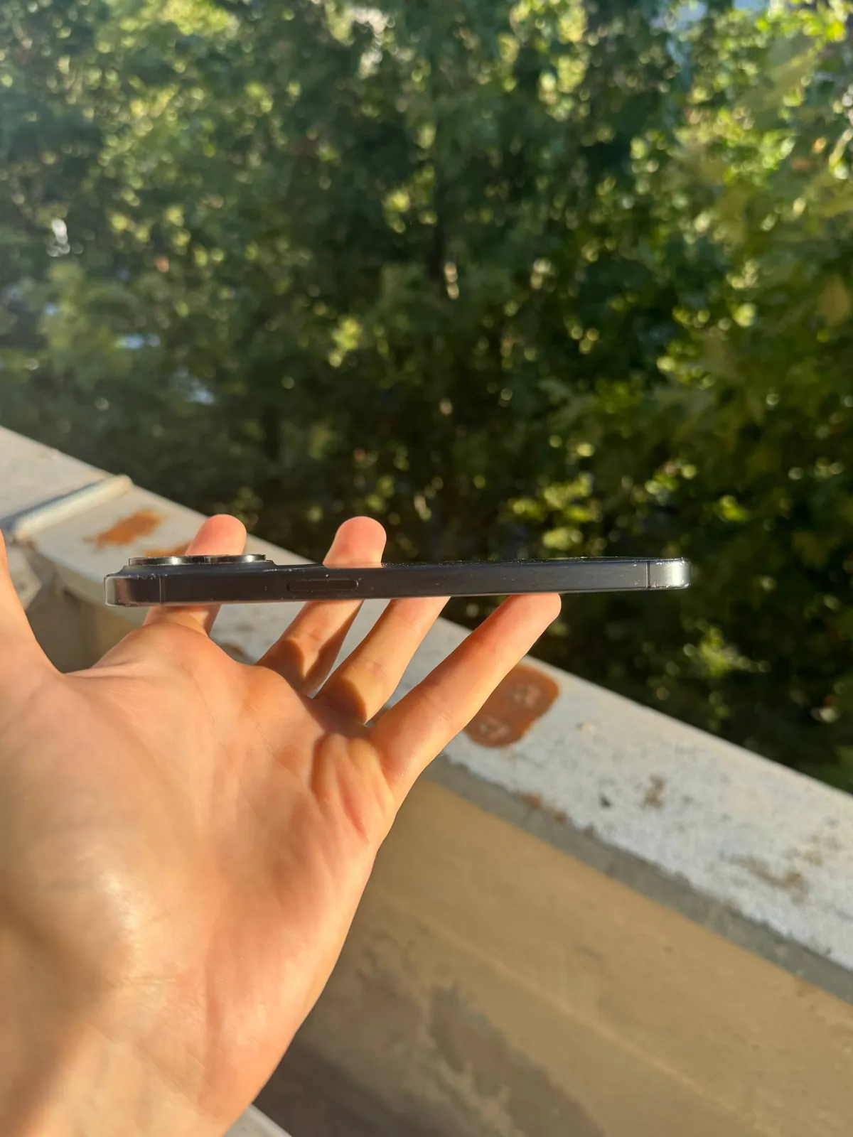 iPhone 15 Pro Max 256 ГБ трещина заднего стекла 5