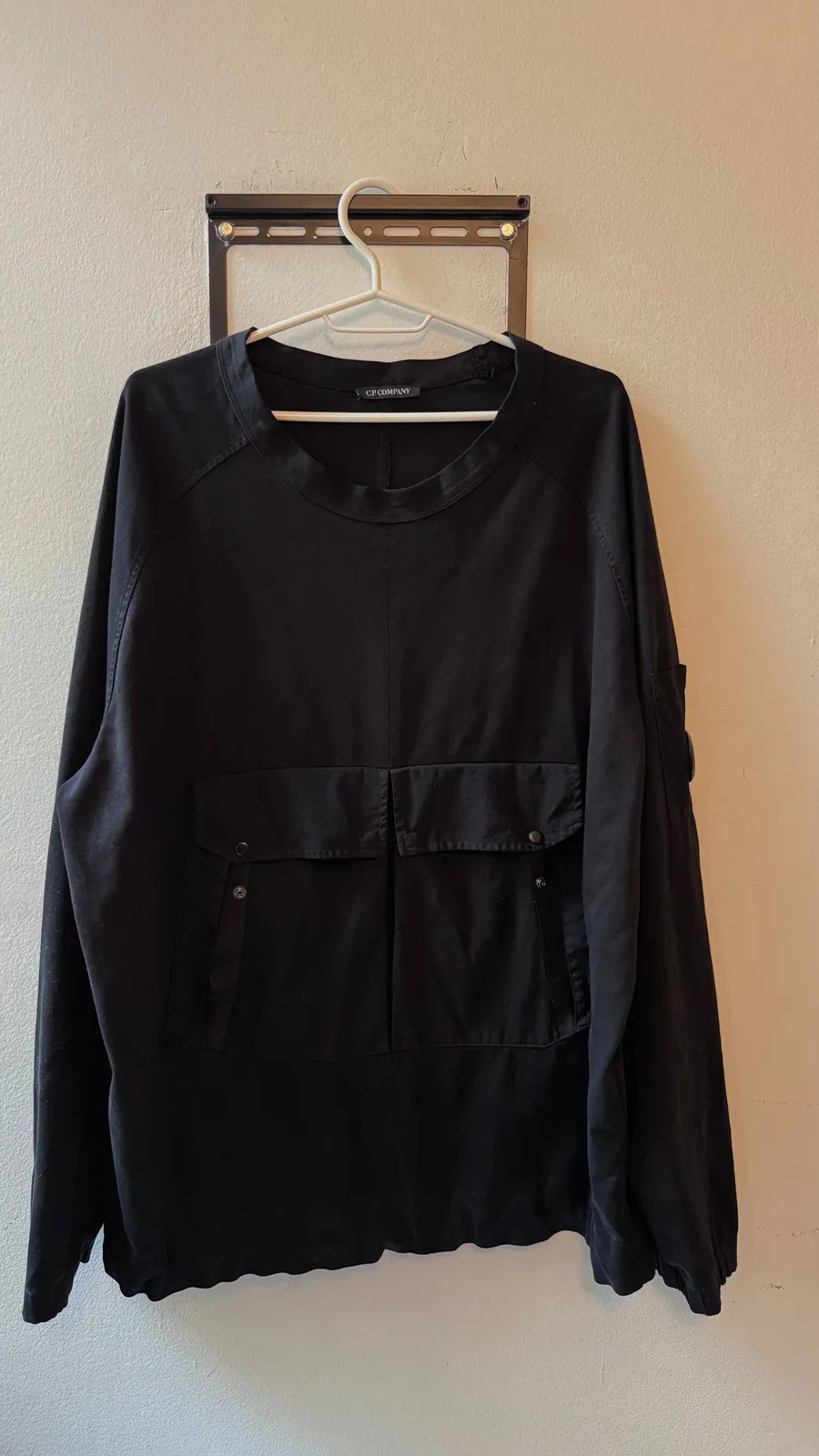 Продам оригинальный лонгслив C.P. Company. 1