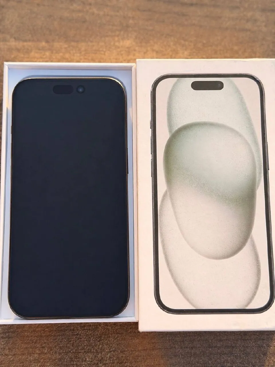 iPhone 15 128 ГБ идеальное состояние 1