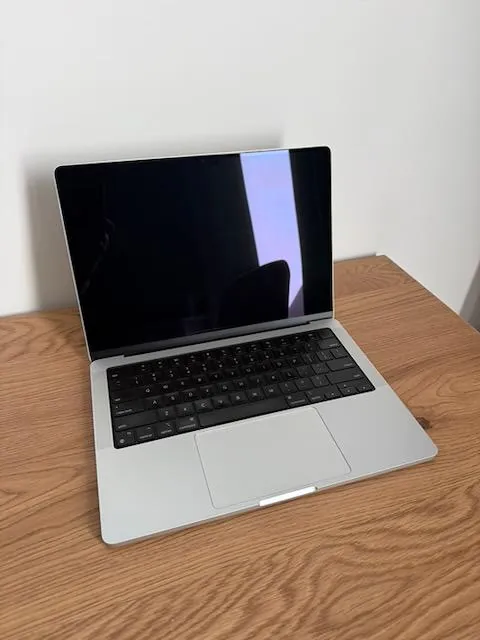 MacBook Pro 14 M1 Max 64 ГБ 1 ТБ Silver 1