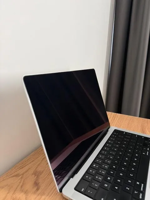 MacBook Pro 14 M1 Max 64 ГБ 1 ТБ Silver 4