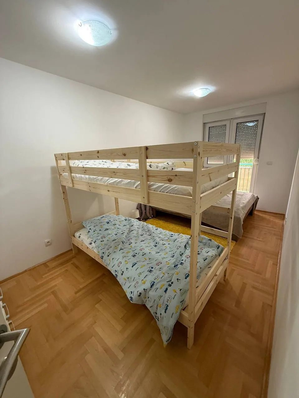 Детская двухъярусная кровать IKEA MYDAL + 2 матраса + 2 наматрасника 1