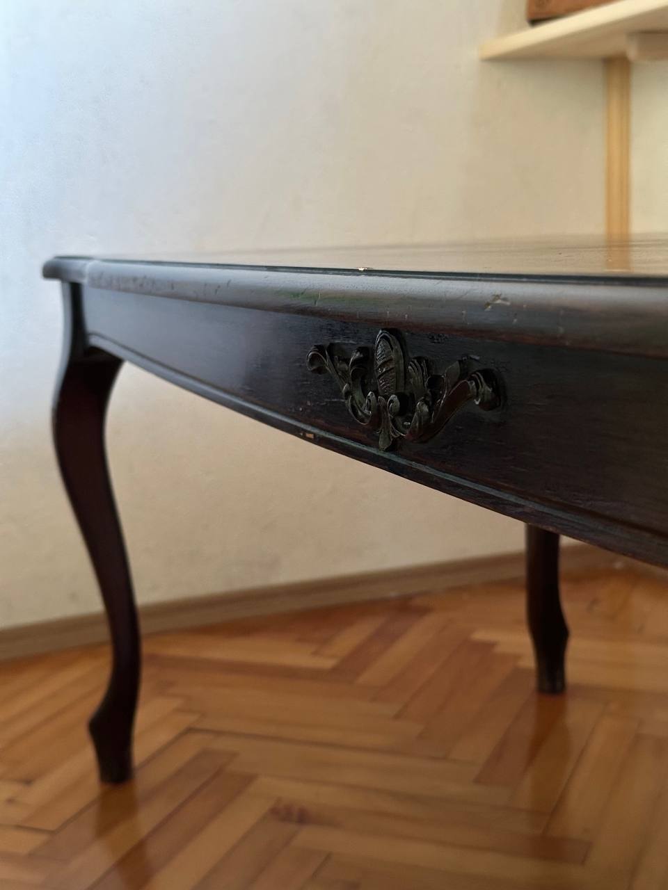 Деревянный стол 3