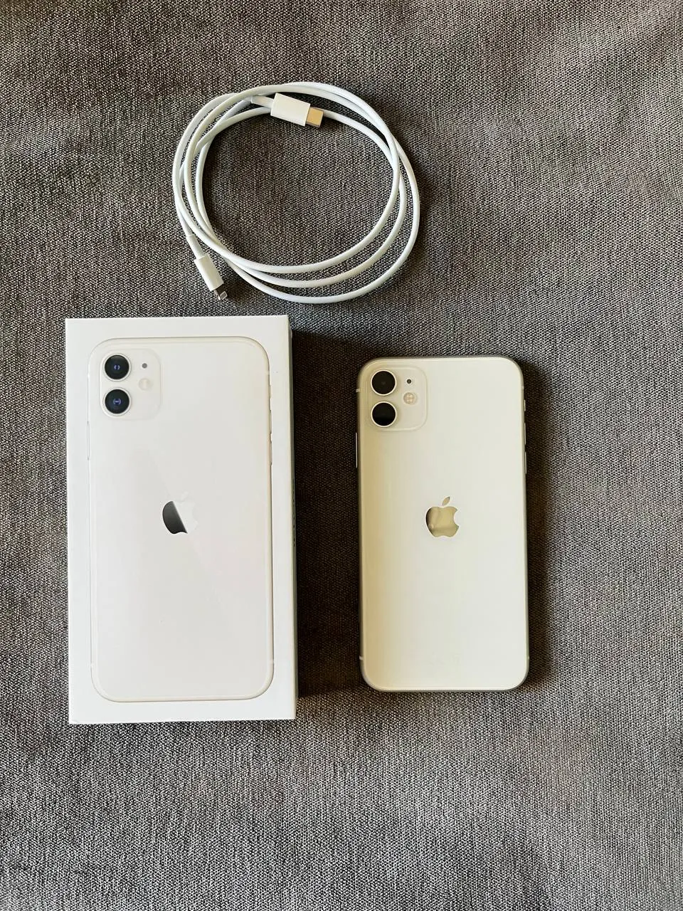 iPhone 11 64GB белый 1