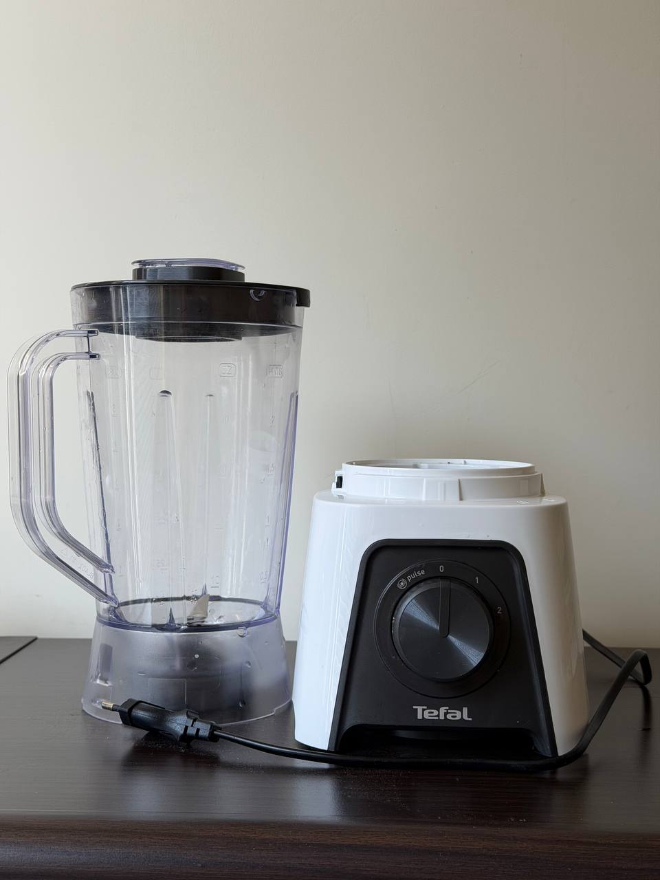 Блендер Tefal BLC2C0130 1