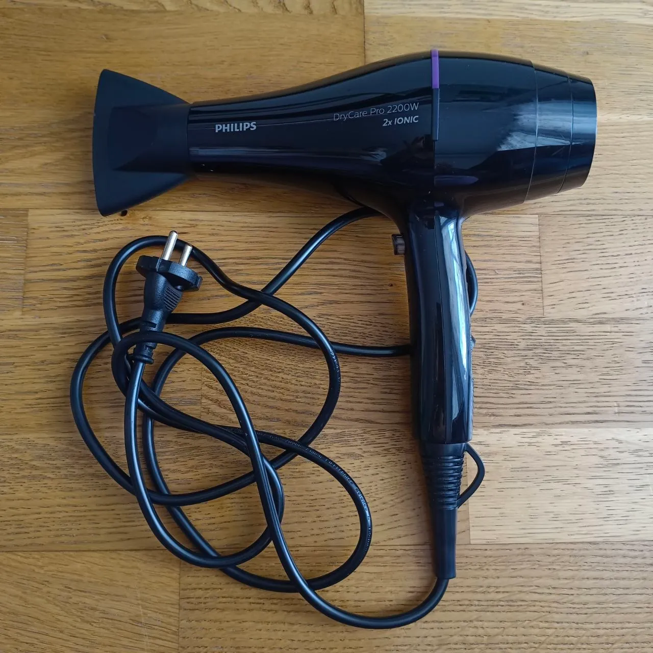Фен Philips Dry Care 2200W с ионизацией 1