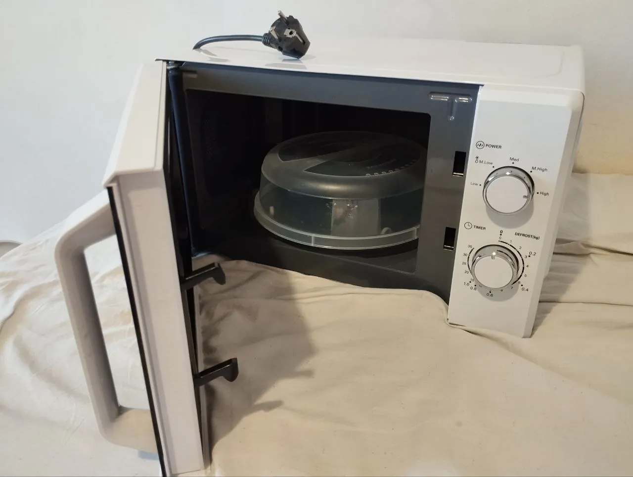 Микроволновка Union MM-720WH Белград 2