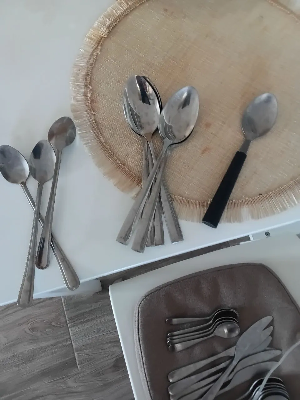 Набор IKEA 24 предмета и набор ложек 2