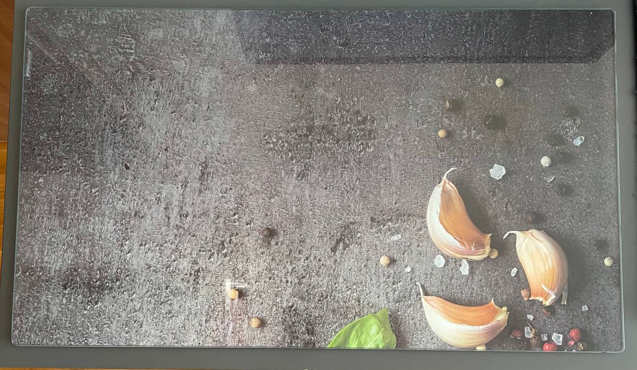 Разделочная доска из закаленного стекла 1