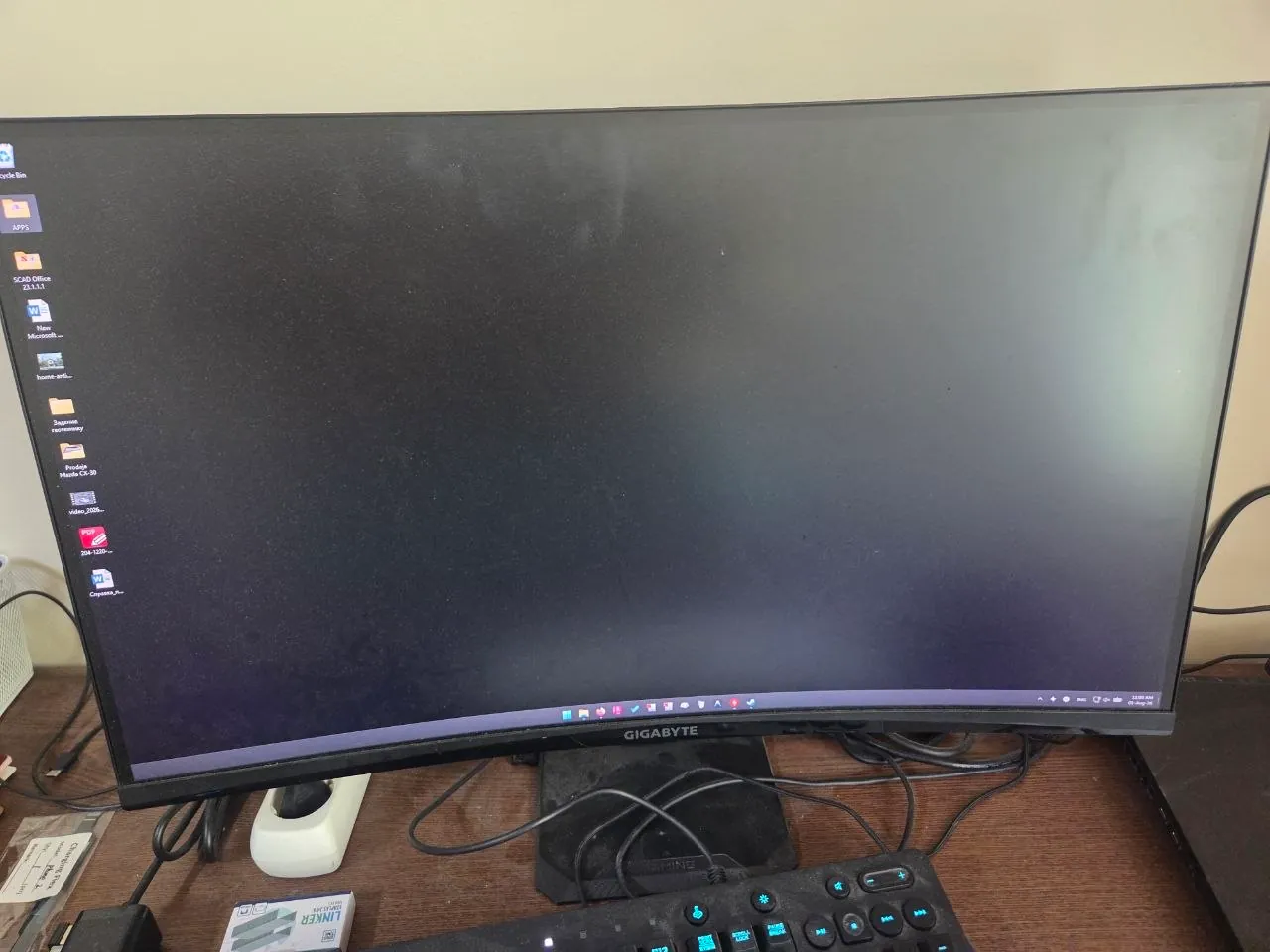 Монитор GIGABYTE GS27QCA 27 QHD 165Hz curved 1
