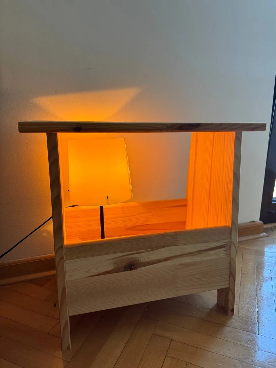 Столик IKEA PERJOHAN сосна 1