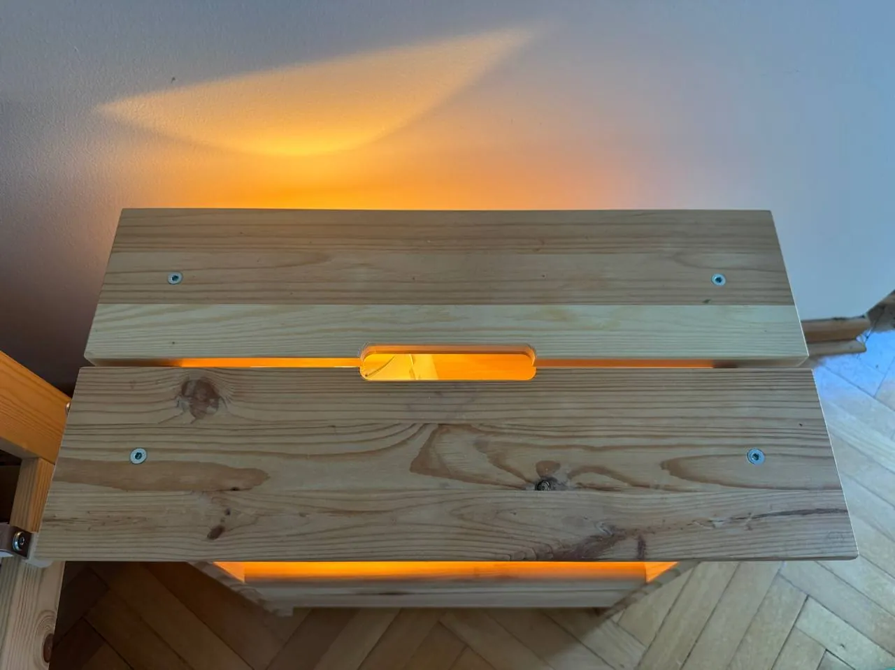Столик IKEA PERJOHAN сосна 2