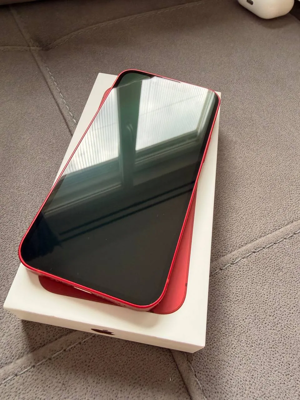 iPhone 13 mini 128 ГБ Product Red 2