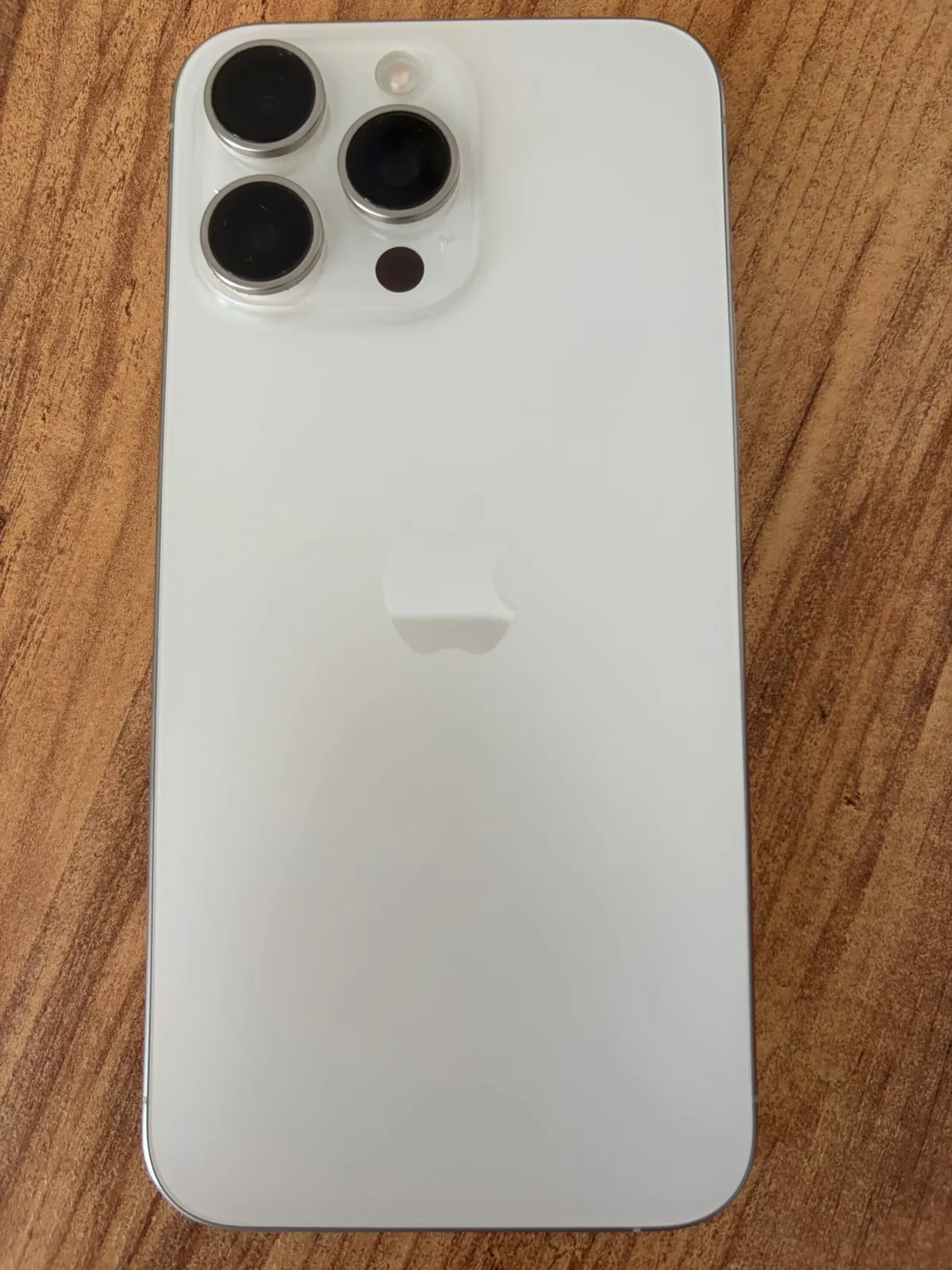 iPhone 15 Pro Max White Titanium 256 GB 1